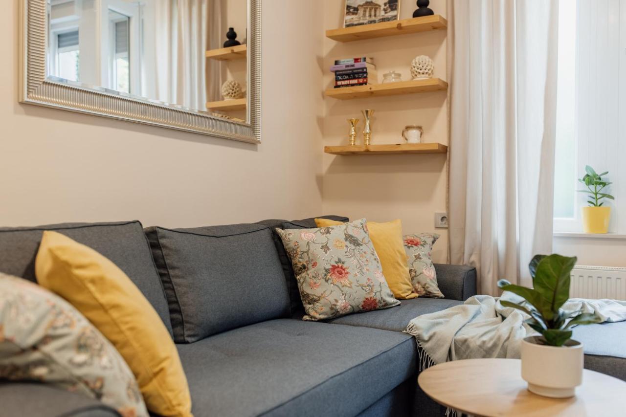Mm Apartment Zagreb Buitenkant foto